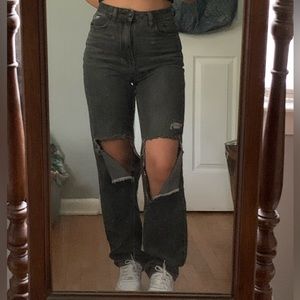 Grayish/black ripped ultra high waisted 90’s boyfriend jeans